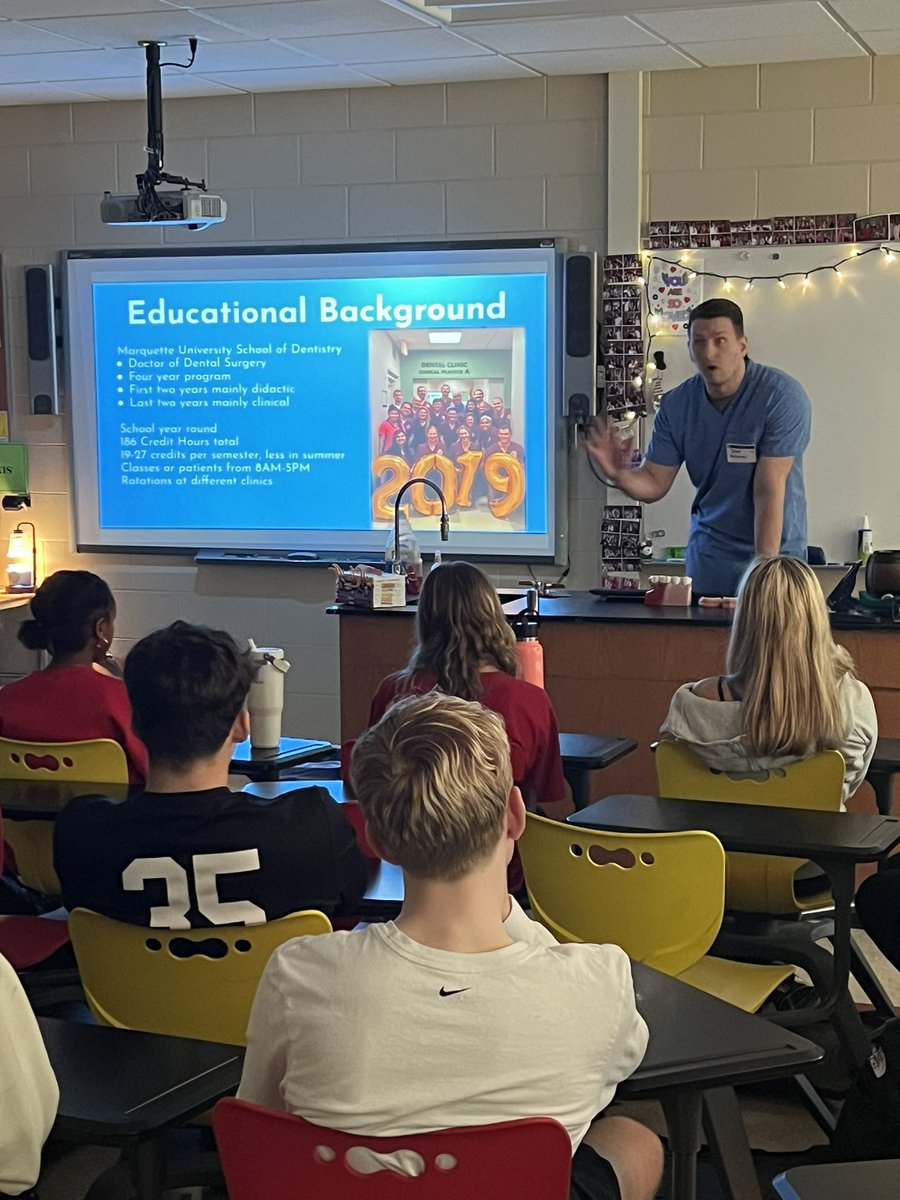 AVID @ Brookfield East High School tweet media