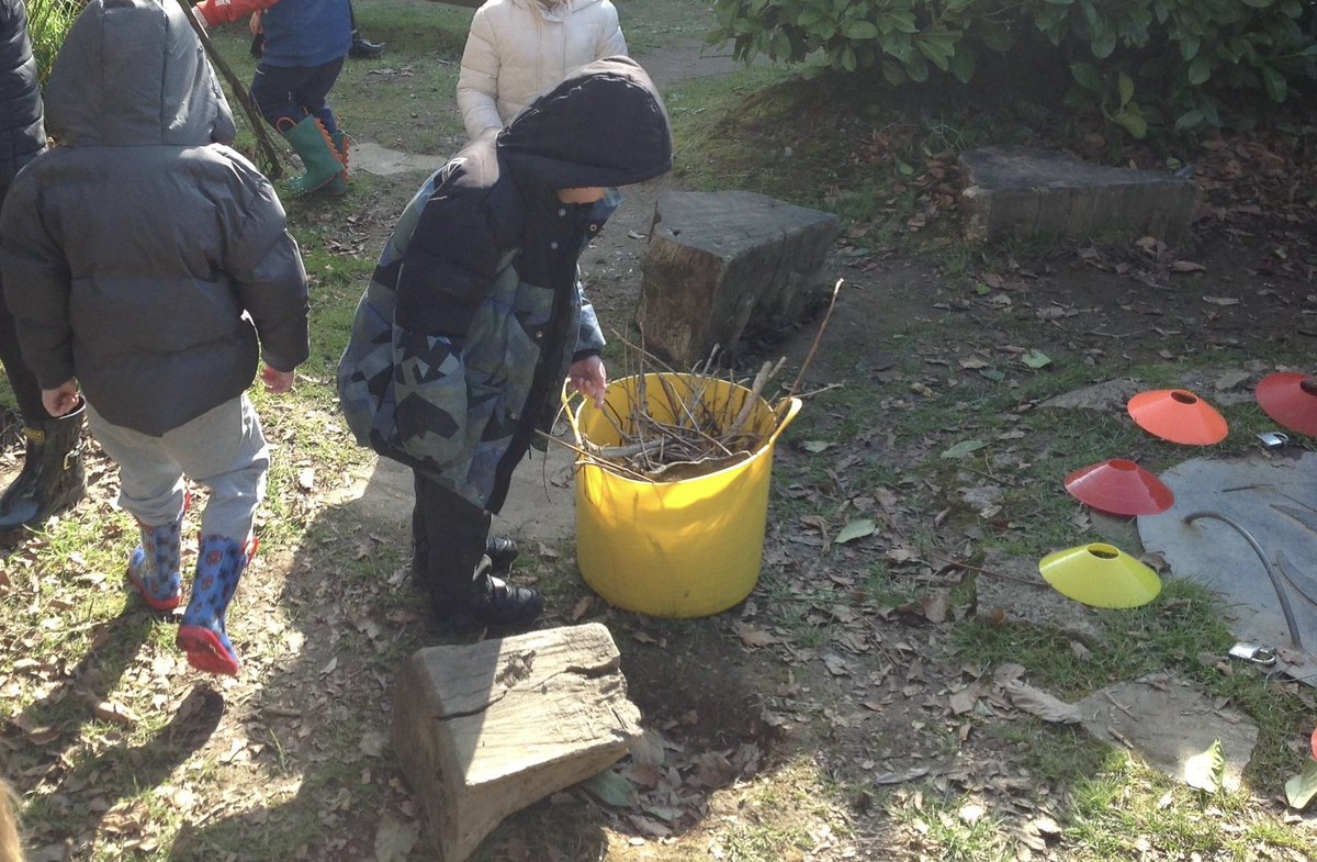WeatherstonJane's tweet image. Forest school Fridays! Something we have implemented this year after training some of the staff during the autumn term. Over the last few weeks we have introduced the children to forest school. We have talked about the tools and campfire equipment. These first few weeks have been…