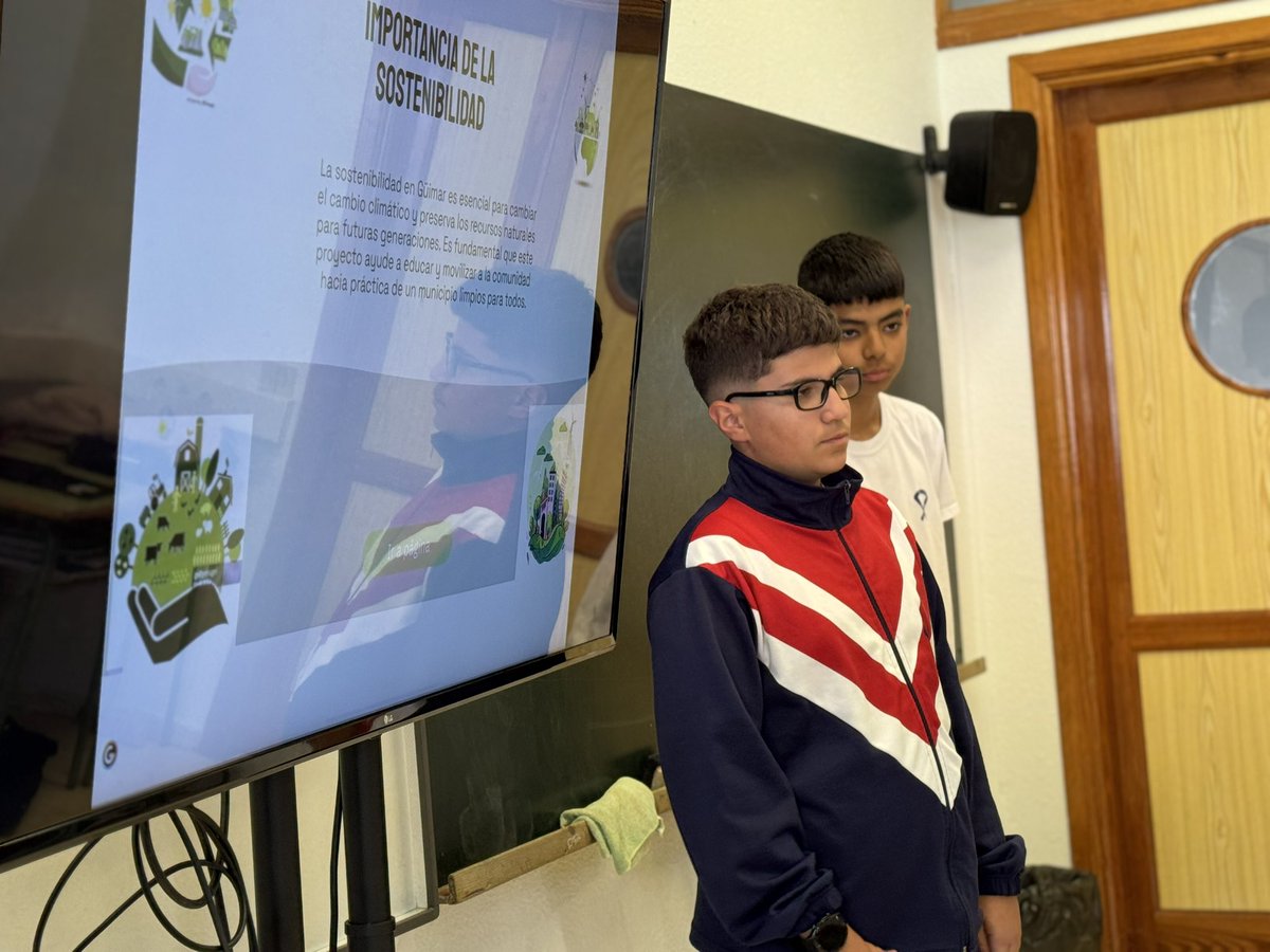 Hoy hemos finalizado el proyecto EcoGüímar: por un futuro sostenible en 2º de la ESO con la visita de los expertos del ayuntamiento de Güímar sobre sostenibilidad. Escuchando nuestras propuestas y dándonos un consejo experto <a href="/coleinnovadores/">Coles Innovadores</a> #alumnoschangemakers