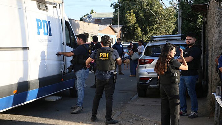 🚨Urgente🚨Terror en Conchalí, PDI asegura tener capturado al secuestrador de niña de la comuna del sector norte, ayer tras un amplio operativo, síguenos en <a href="/bombiteve/">Bombiteve</a> #secuestro #conchali