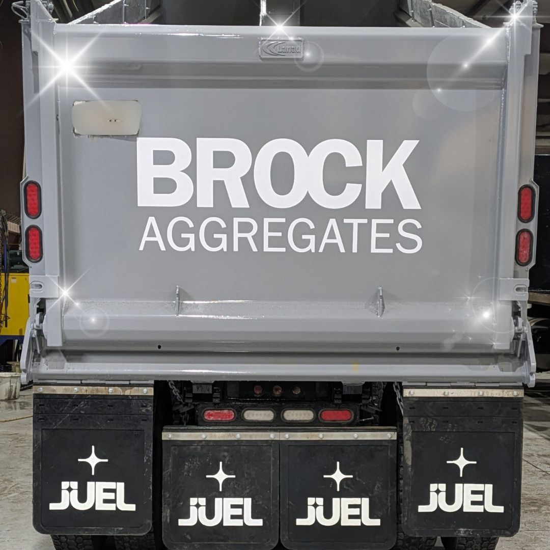 Freshly painted and ready to deliver to your next project! 

#brockaggregates #sand #stone #gravel #delivery