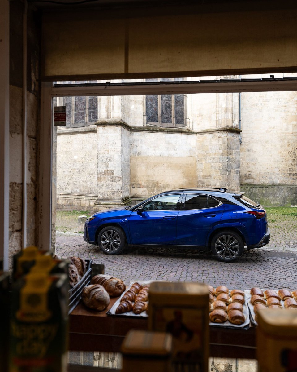 Ágil, eficiente y diseñado para la ciudad. 🌍

¿A dónde irías con el Lexus UX? 👇

🔗 f.mtr.cool/szplsblvat
📍 Av. Arquitecto Miguel Ángel Beloqui, 1.
📱 968 20 31 63

#Lexus #Murcia