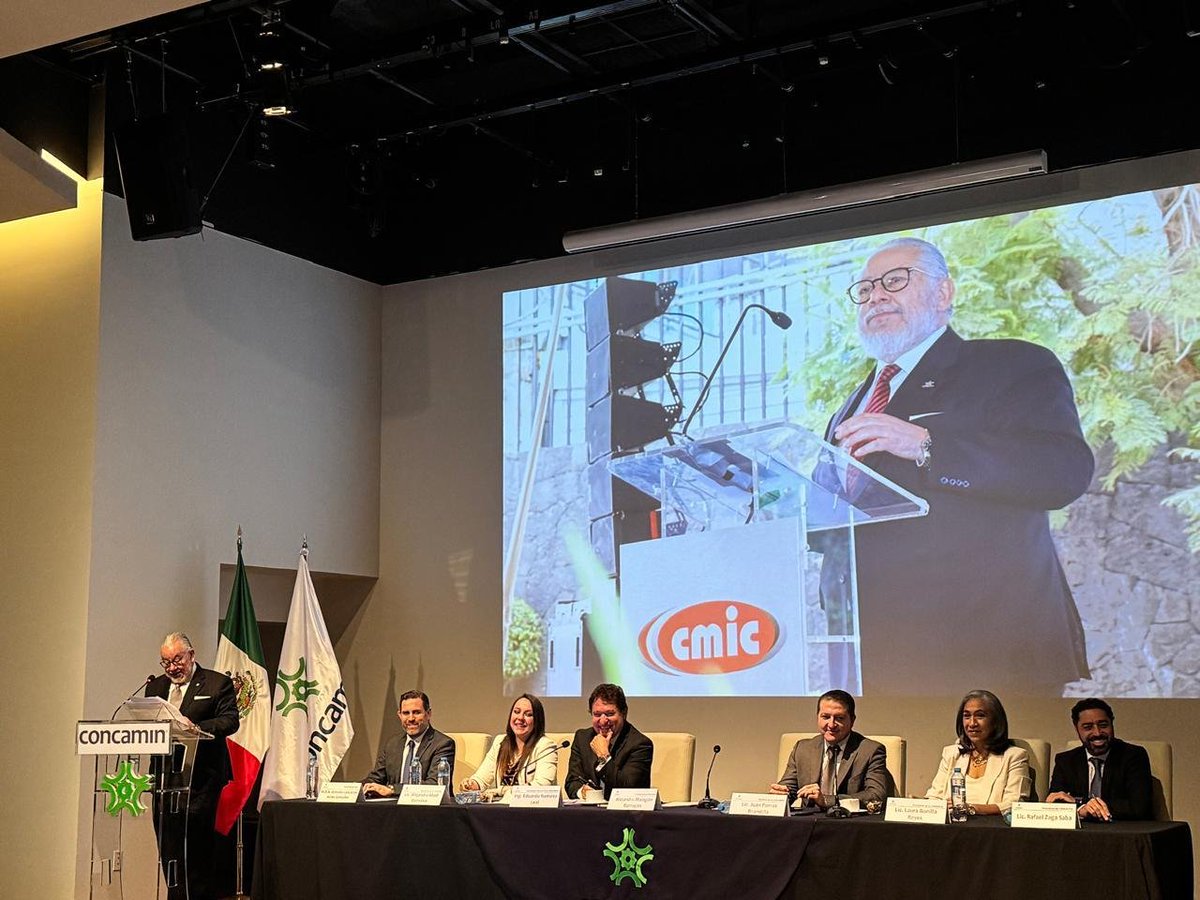 Laura Bonilla, <a href="/laurabonilla63/">lauraBonilla</a>  Presidente de #CANAINCA acompañando a Alejandro Malagón Barragán, <a href="/AMalagonB/">Alejandro Malagon B</a>, presidente de la confederación y ex presidente de #CANAINCA durante  la sesión del Consejo Directivo de la #CONCAMIN, donde rindió su informe de actividades. 
Durante el