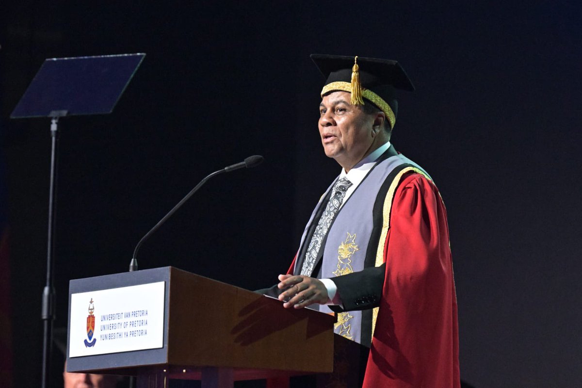 UPLawFaculty's tweet photo. A historic moment unfolded at the University of Pretoria! We celebrated the inauguration of Professor Francis Petersen as our new Vice-Chancellor and Principal.
#ThePowerOfPossibility #UPVCInauguration #UniversityOfPretoria https://t.co/dKKrhXrZ7Y