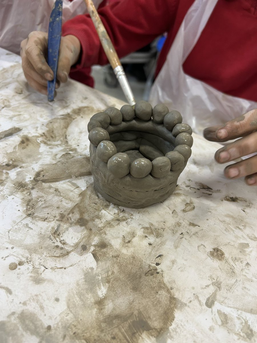 Year4SDLA's tweet image. We’ve been having some great fun in art this afternoon. We’ve made our clay pots! It was definitely challenging, but we’ve produced some brilliant work 👏

@SDLPrimary @ExceedLP