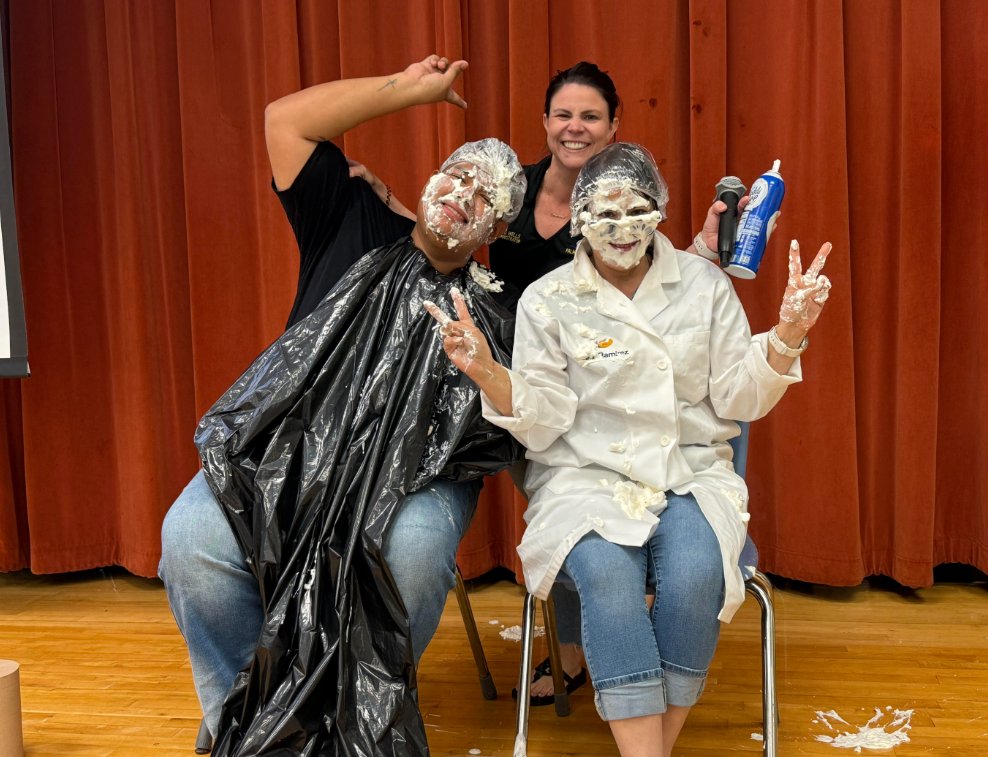 pcosme1908's tweet photo. The @palmspringsms #TournamentofTardies has officially come to an end on #PiDay with 6th grade @_LoBurk having the fewest amount of tardies!!!
Check out our good sports- @kjmartinez__ & Mrs. Ramirez! Getting to class on time IS FUN!!! #TheRayWay #CultureKeepers https://t.co/8Oq8h44v4X