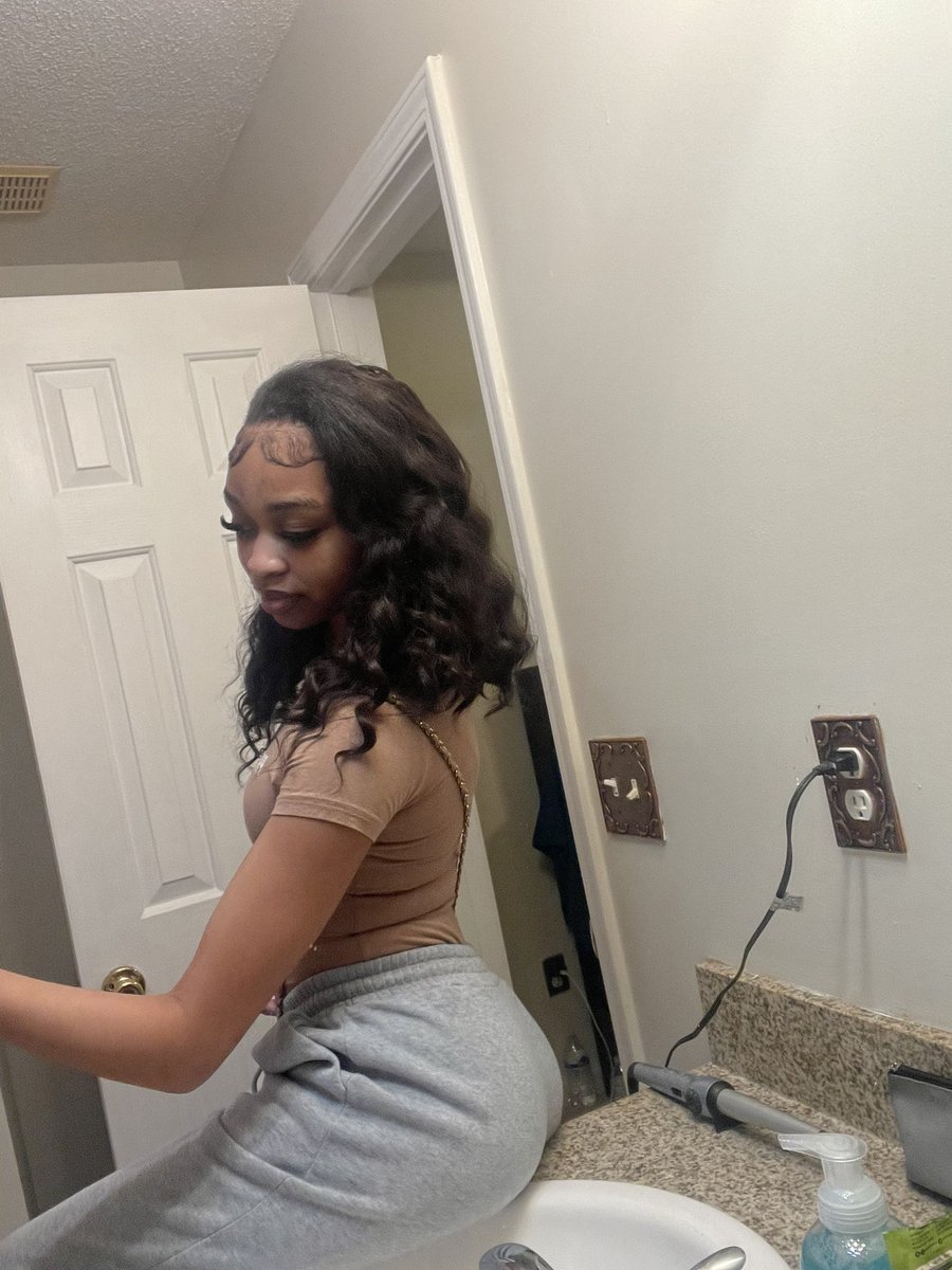 luvvv_niyahhh's tweet image. #datbitch😘 good morning tho.