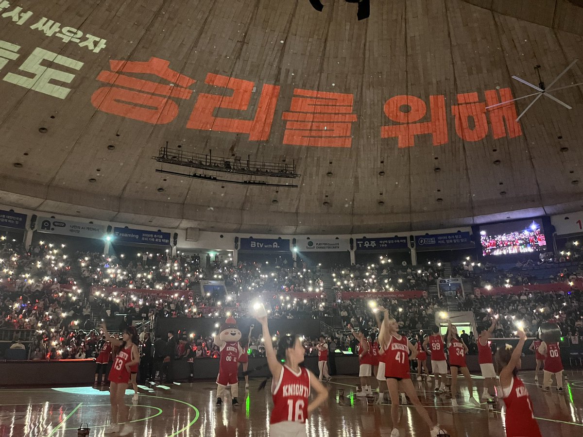 nananights7's tweet photo. 좋앗는데.. https://t.co/SsIqteaSV3