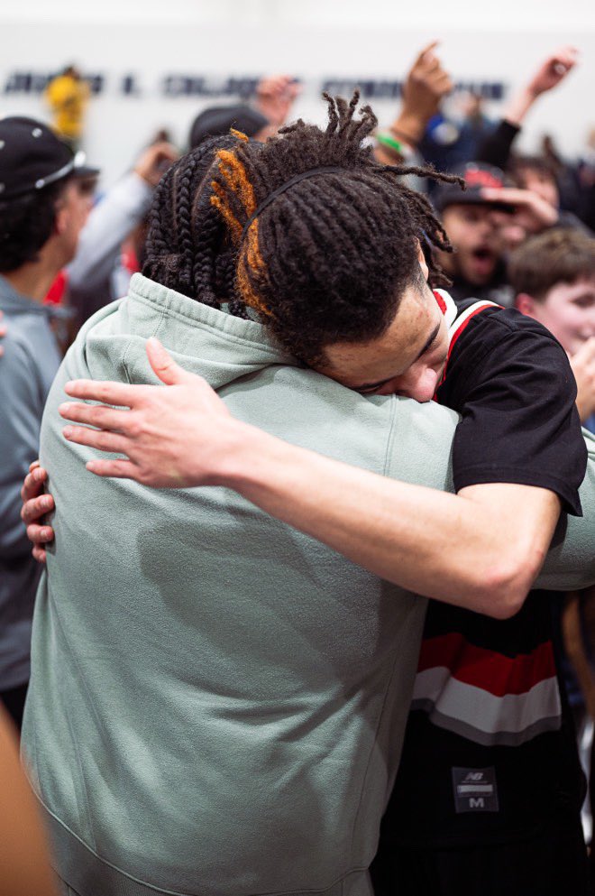 NewHavenHeatFam's tweet photo. My Youngin Woke Up A National Champion‼️@buttaaaaaaq Im Extremely Proud Of You, Words Can’t Describe ❤️‍🔥 You Believed In Me Like I Believed In You And I’m Forever Grateful To You And The Fam🏀🔥 Hardwork + Opportunity = 🧈 Next Stop @FairfieldMBB  #HeatFam #SayLessDoMore https://t.co/2rBVYFBfEA