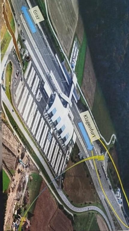O_Plank's tweet photo. Hier ist morgen Treffpunkt und dann geht es 17 km in den Berg hinein.
#Koralmtunnel https://t.co/qYhZSaSTao