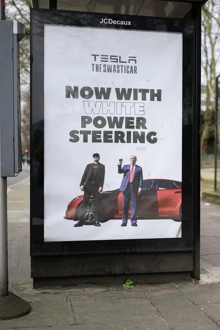 YourAnonNews's tweet image. The UK isn&apos;t holding back at all.  Spotted in London.