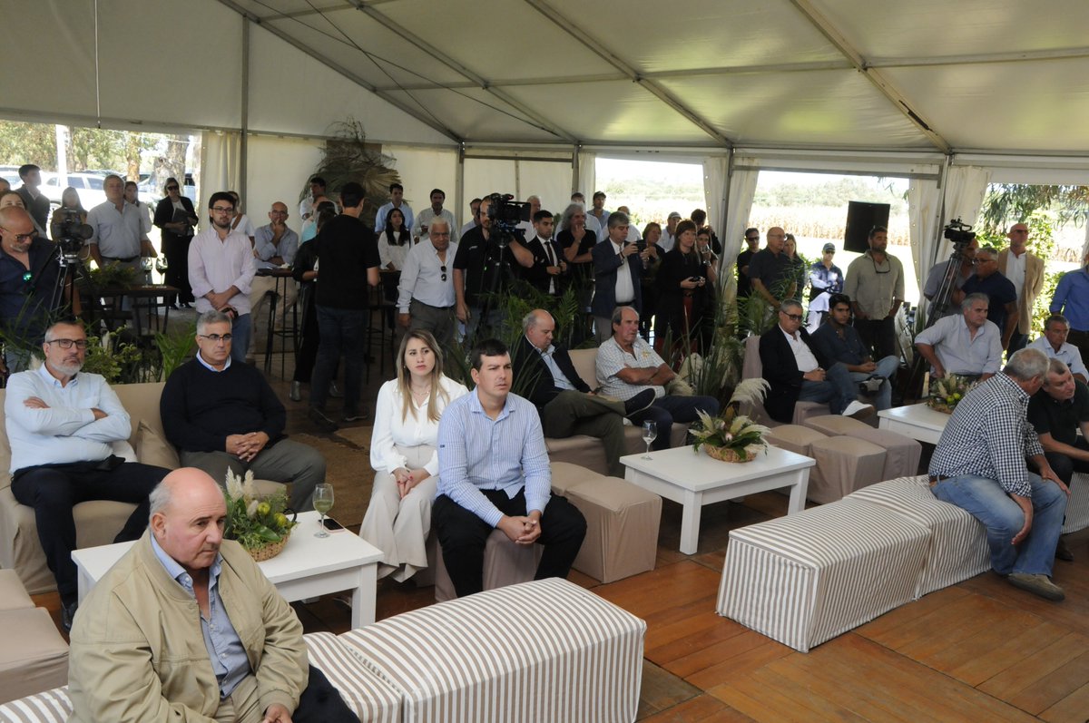 ¡RURAL DE MELILLA 2025 ya se viene!
Se presentó a la prensa todo lo que traerá esta gran cita del agro, con más innovación, oportunidades y encuentros para el sector. 

RURAL DE MELILLA 2025
Exposición Agropecuaria
3 al 6 de abril
La producción en movimiento.