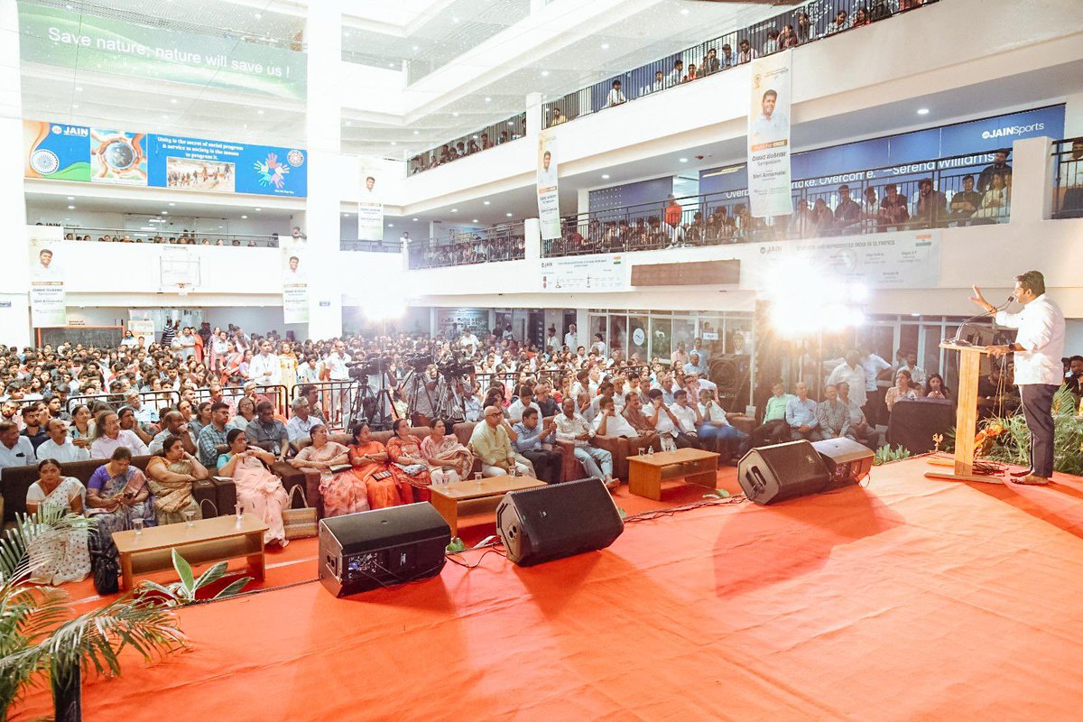 annamalai_k's tweet photo. It was a pleasure to throw insights on the topic “Youths for One Nation One Election” among the scintillating young students of Jain University, in Bengaluru today along with eminent guests Thiru Jitendra Mishra avl, Registrar, Jain University, Thiru @CKRBJP avl, Jayanagar MLA, Thiru Ashwathanarayan Gowda avl, Former MLC, and Thiru @NImmabhaskar22 avl, Retd. IPS.

Had the opportunity to share with the young crowd on ONOE their inevitable role in changing the political dynamics of India, similar to the changing political dynamics in European countries such as the US, Italy, and Germany, which have seen a tectonic shift in political course because of the power of the youth and their altered political choices disrupting conventional political landscapes.