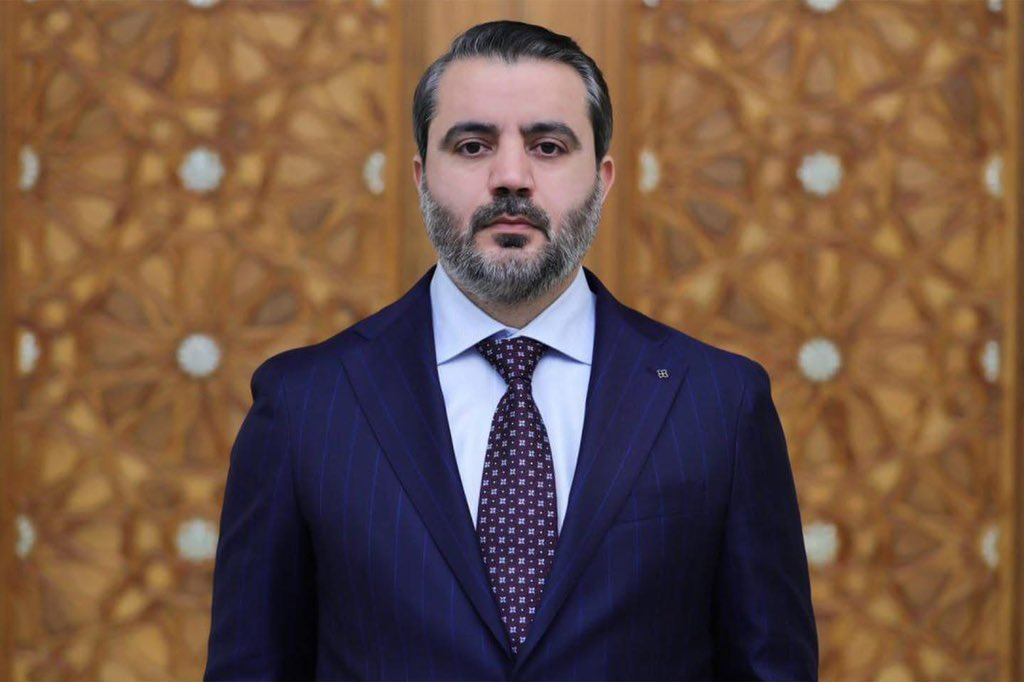 حكومة امة الحشگ تستقبل وزير خارجية الارهابي ابو محمد الجولاني ..

الله يطيح حظكم وحظ الحشگ ولكم صارلكم شهر ضخ اعلامي ضدهم وبالاخير تستقبلوهم ‼️‼️‼️ لعد شكد سفلة وبلا مبادئ ..