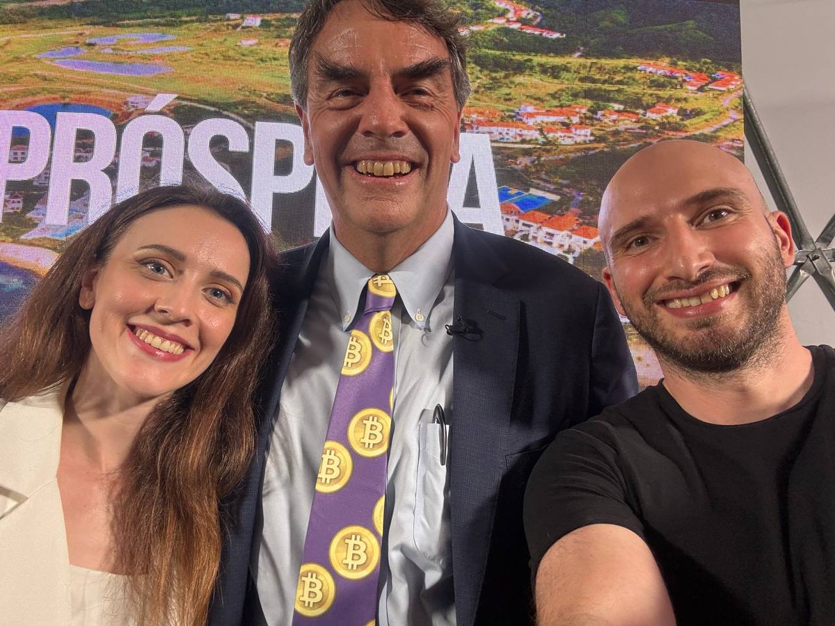 UnlimitedBio's tweet image. Anna and Ivan had a great time at the Meet the Drapers show in Prospera! Pitching the fight against #Aging to Tim and Adam Draper was an opportunity not to miss!
P.S. The results are a Big Secret 😶
#lifeextension #prospera #unlimitedbio #meetthedrapers