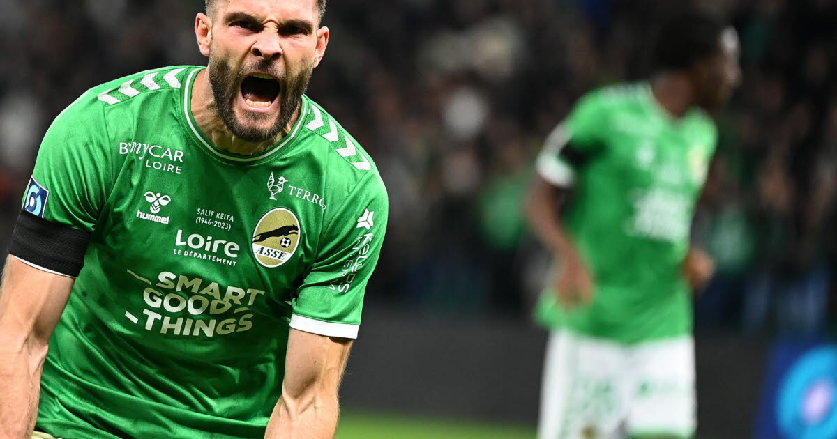 Hommage salif KEITA
<a href="/ASSEofficiel/">AS Saint-Étienne</a> <a href="/femafoot/">FEMAFOOT</a>