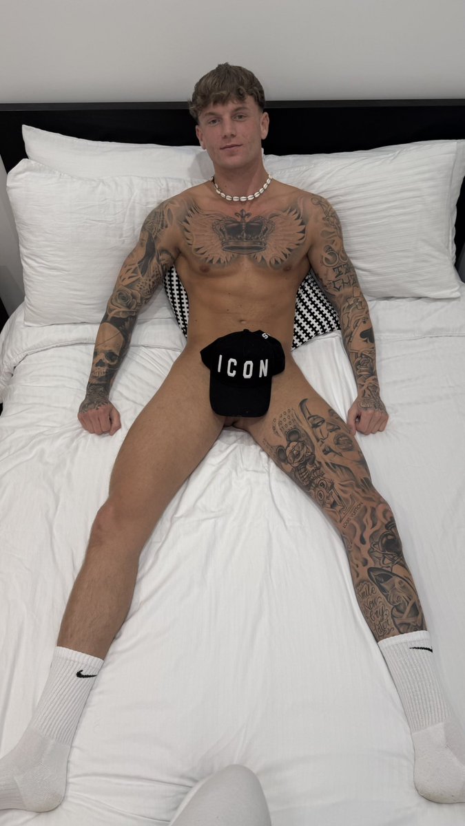 blondetattostud's tweet photo. Chudai 🍌 https://t.co/0dg8ByAsTs