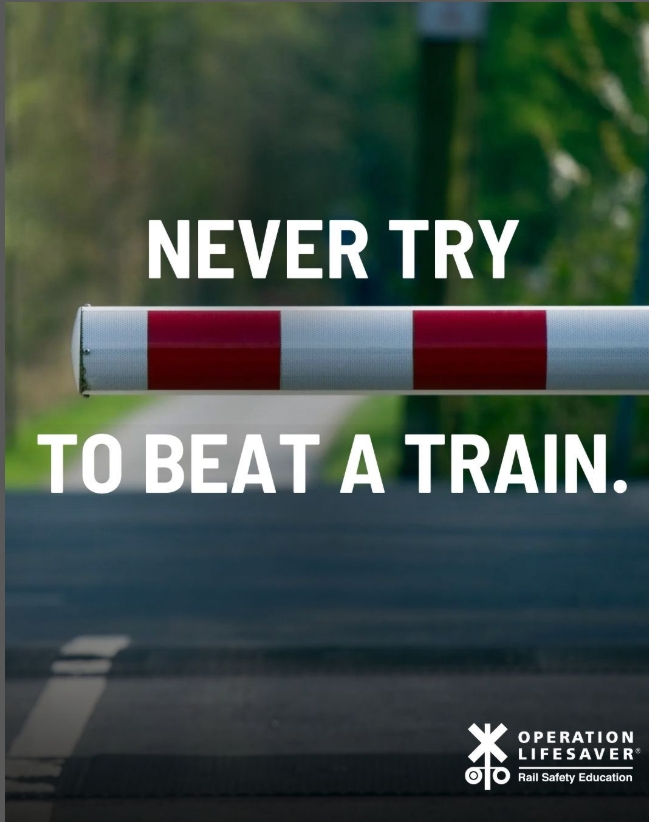 LifesaverVT's tweet photo. It is illegal to try to drive around crossing gates. Stay safe and wait for the train(s) to pass.

#stoptracktragedies #seetracksthinktrain #railsafety #railsafetyeducation https://t.co/IpChwAQxEy
