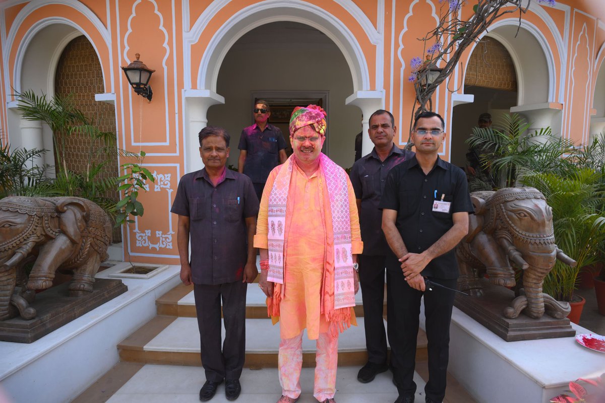 _Ashok_Patel's tweet photo. होली हमें सिखाती हैं कि, 
जीवन में हर रंग जरूरी है,
चाहे वो सुख का हो 
या संघर्ष का।

#आज की होली https://t.co/r2tHytzzoS