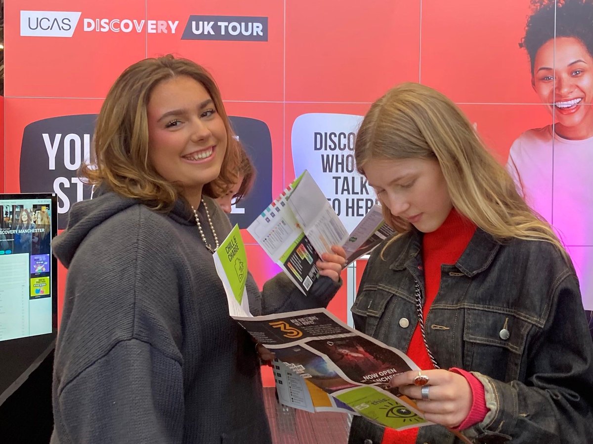 Q6thForm tweet media