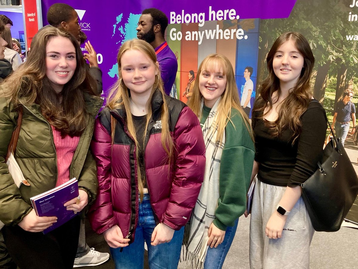 Q6thForm tweet media