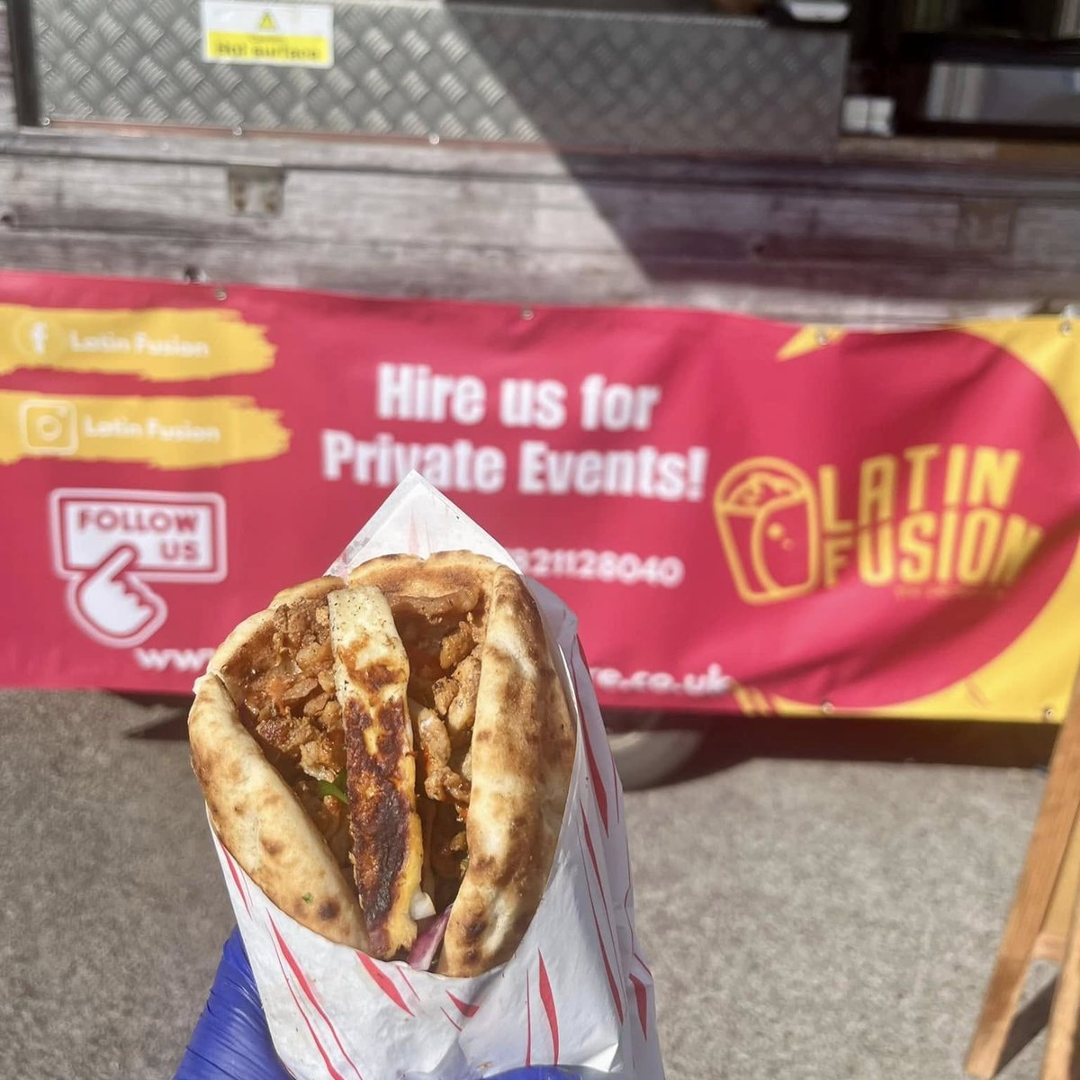 HandleyTap's tweet image. 🌯 This Week’s Food Vendor - Latin Fusion 🌯
This week, we are joined by Latin Fusion at Handley Tap! Make sure you drop by from 13th-16th March and get your fill!