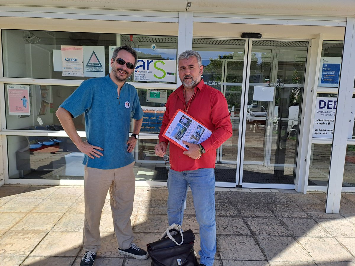 FAGEFO's tweet photo. Jeudi 13 mars 2025, la délégation @FAGEFO a quitté la Martinique pour continuer sa tournée vers la #Guadeloupe. 
Une première rencontre s’est tenue avec Juan NAVARRO représentant le #SNPASSFO, Vadim HOSEJKA pour #FOTEFP et Alexis le représentant local. #ARS #DEETS https://t.co/HdubtqF9uq