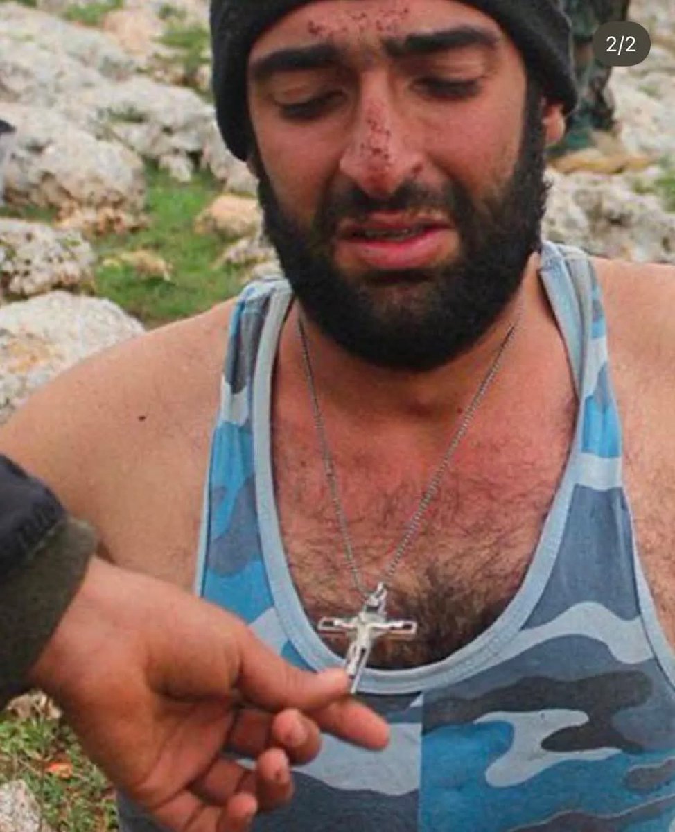 Este es mi hermano en mucha mayor medida que tantos europeos de hoy día. No lo conozco, no sé cómo se llama. Sólo sé que hay un  vínculo invisible entre nosotros. Dicen que lo decapitaron en Siria. Ojalá esté en la patria común celestial