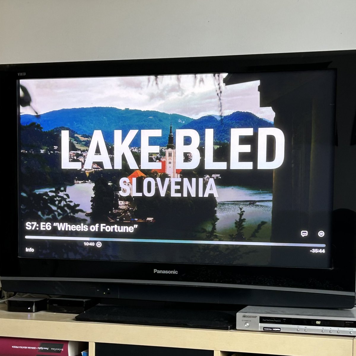 o lej, kam je <a href="/AnzeKopitar/">Anze Kopitar</a> pripeljal netflixovo formulo ena😎