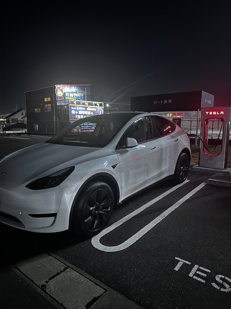 納車を無事終えました

聞いてた通り店員の対応が塩対応w
でも意外と心地いい
アリですw