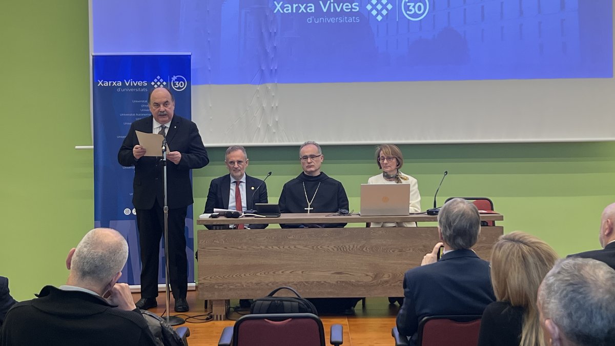 📰 #InstitucionalXVU | La <a href="/xarxavives/">Xarxa Vives d'Universitats</a> reivindica la llengua catalana com a valor estratègic en la formació de professionals qualificats

La institució reclama a la UE l’adopció de polítiques que garantisquen la protecció i la promoció de la llengua

🔗 vives.org/2025/03/14/la-…