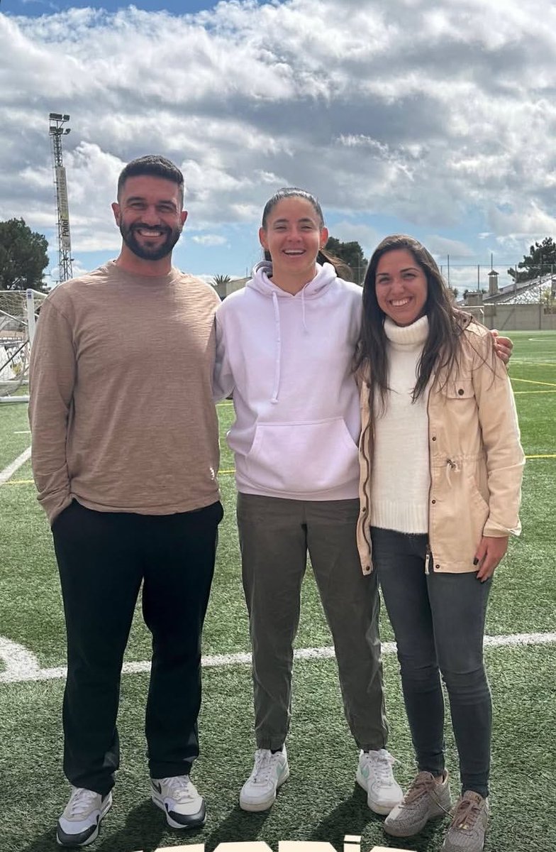JClaudemg's tweet photo. 📣 #JCReport | Ricardo Belli y Vanessa Fernanda han estado realizando visitas a jugadoras de la selección venezolana.
La Vinotinto Femenina disputará en dos partidos ante Panamá en la siguen fecha FIFA. https://t.co/HojImUtL2U