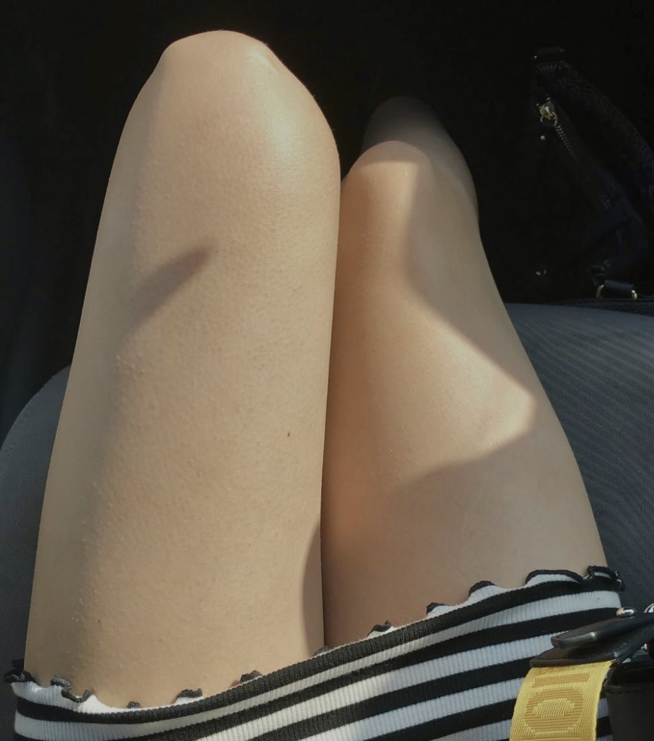 先日、伊豆までドライブしてきました。お天気もよくてミニスカート履いてきてよかった〜