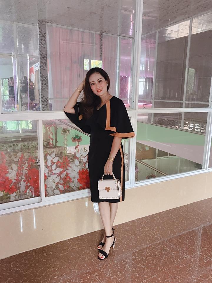 Gái già chúc mọi người buổi Tối vui vẻ !