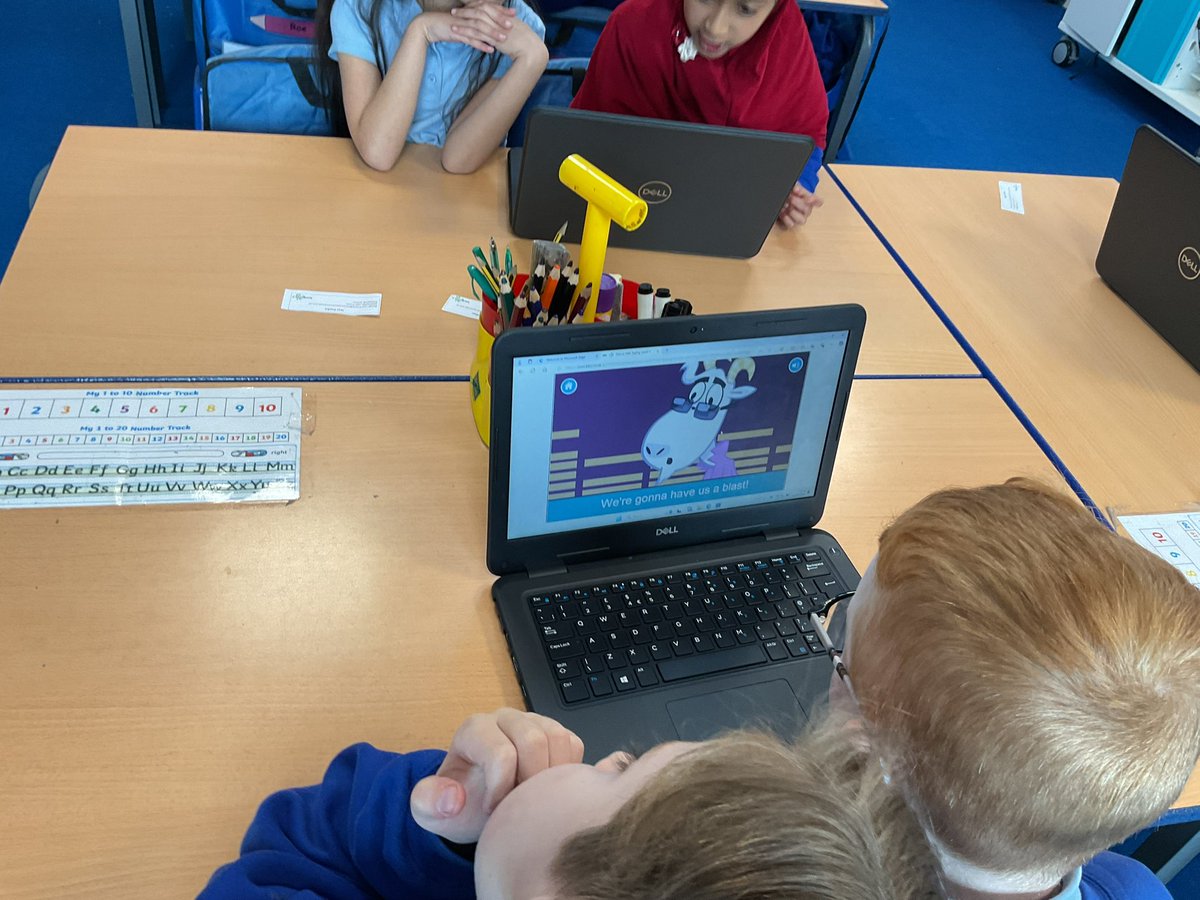 floweryfieldpri's tweet image. 3DY have been practising their typing skills using BBC dance mat typing. #ffpscomputing #ffpsyear3