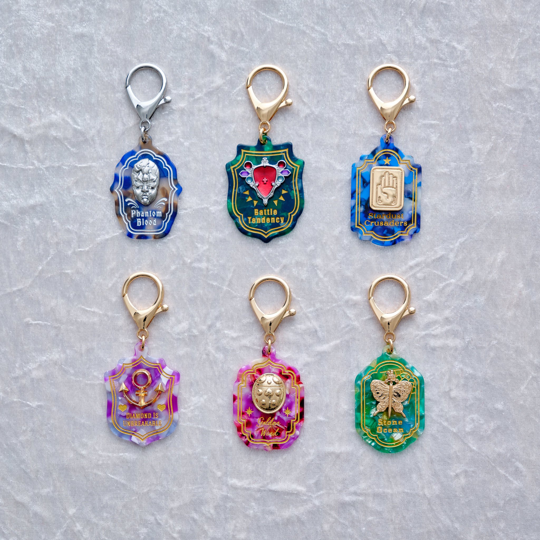 ジョジョ　キーホルダー Amazon.co.jp: ジョジョの奇妙な冒険 キーホルダー 牛革ひも