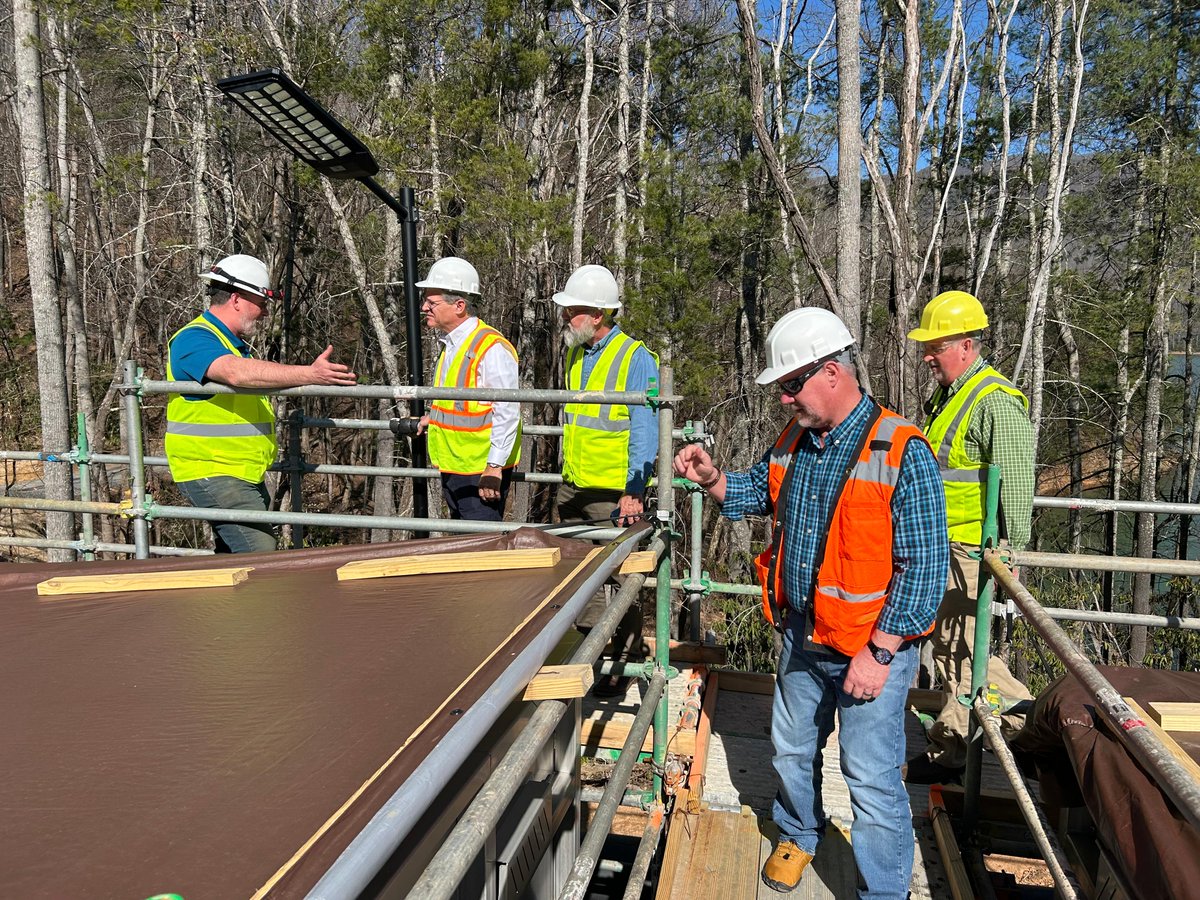 EPARegion4's tweet photo. NC recovery continues six months after Hurricane Helene. EPA Southeast's Administrator McOmber witnesses the hard work of crew members restoring water and wastewater plants. We're partnering to rebuilding stronger. #HurricaneHelene #NCRecovery #EPA #NCRecovery #HurricaneHelene https://t.co/5WZmSUPPNJ