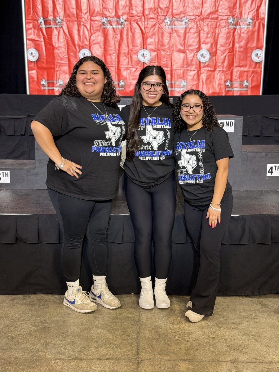 Natalia Powerlifting tweet media