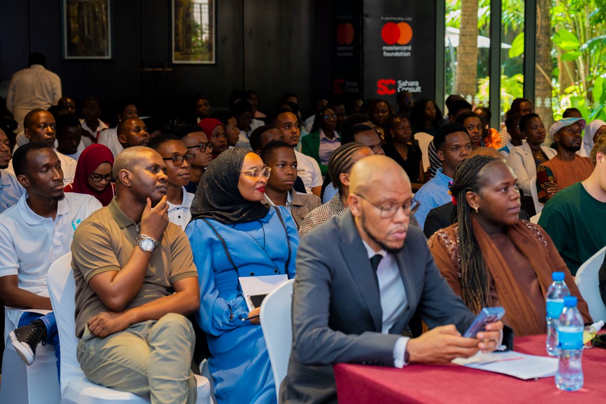 SaharaConsult_'s tweet photo. Mr. Eliud Chemweno, Head of EdTech Ecosystem at Mastercard Foundation, congratulated the 12 fellows and commended Sahara Consult for its dedication.

He stressed the importance of supporting young innovators to drive impact in EdTech
#EdTechFellowship #MastercardFoundation https://t.co/f9lDytQENa