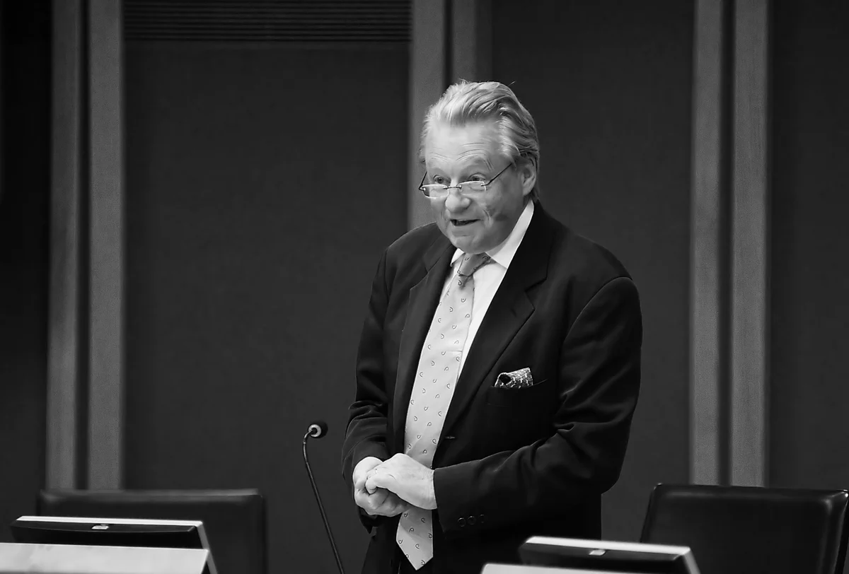 Lord Dafydd Elis-Thomas in the Senedd Chamber.