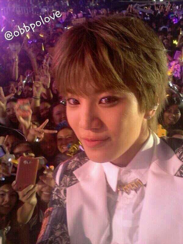 mongna__'s tweet photo. ogs 셀카 찾아왓더요 귀엽다,, https://t.co/wgnZaocjVt