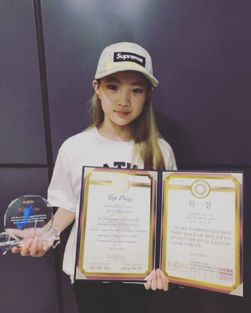 amlified's tweet photo. Thread of Juun dancing because there are people still underestimating her dancing skills— 🪡

#JUUN #주은 #Hearts2Hearts #하츠투하츠 #H2H https://t.co/za2h4NUNRX