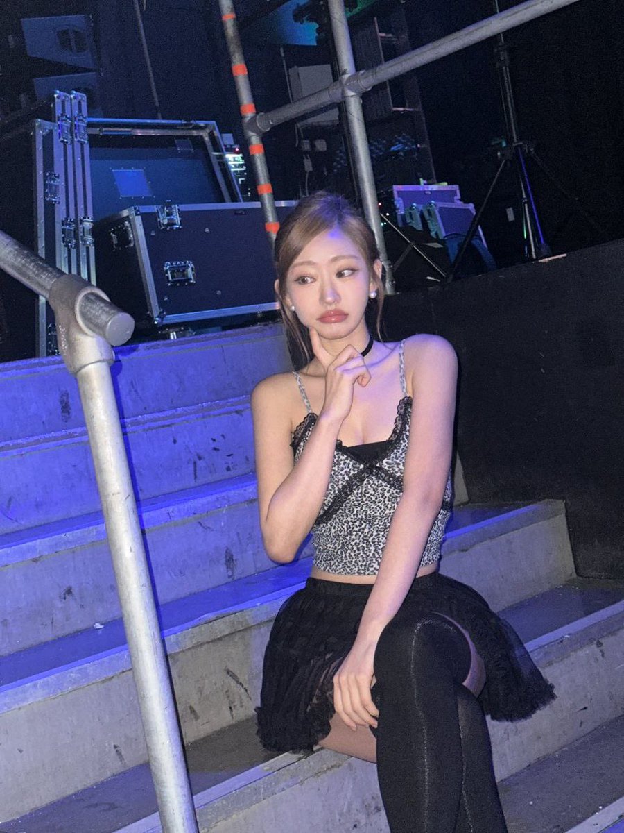 "open.spotify.com/track/6mAN61JH…"