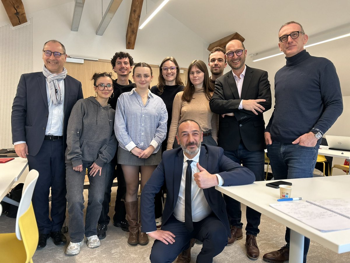 Joseph SANFILIPPO (@j_sanfilippo) on Twitter photo Échanges avec les étudiants 5ème année de <a href="/ScPoLyon/">Sciences Po Lyon</a> dans le cadre de leur formation « Politique et innovations sociales des territoires ». Occasion pour <a href="/FranceTravail/">France Travail</a> d’évoquer les changements induits par la Loi plein emploi ! Échanges avec les étudiants 5ème année de <a href="/ScPoLyon/">Sciences Po Lyon</a> dans le cadre de leur formation « Politique et innovations sociales des territoires ». Occasion pour <a href="/FranceTravail/">France Travail</a> d’évoquer les changements induits par la Loi plein emploi !