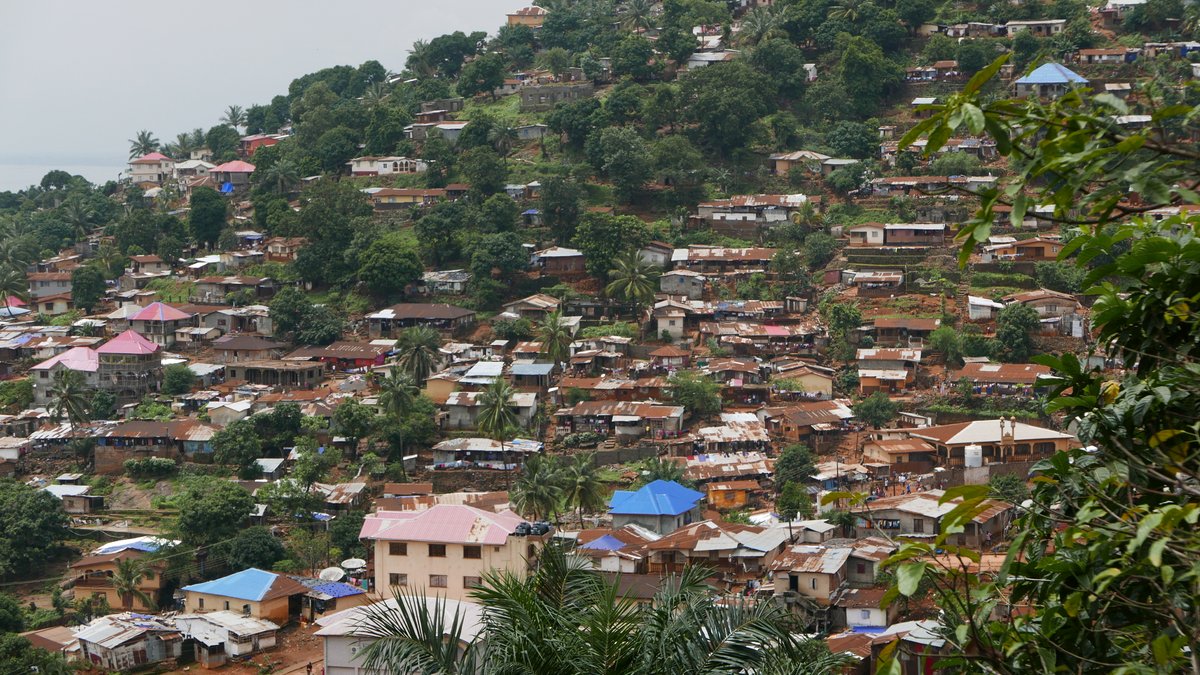 SLURC (@slurc_ft) on Twitter photo Healthcare in Freetown’s informal settlements is costly, with many relying on informal providers. 
New research by Abu Conteh, Sullaiman Fullah & Dora Vangahun explores the economic burden & role of informal care in managing NCDs.
🔗linktr.ee/slurcFT
#ARISE #GCRF #UKRI Healthcare in Freetown’s informal settlements is costly, with many relying on informal providers. 
New research by Abu Conteh, Sullaiman Fullah & Dora Vangahun explores the economic burden & role of informal care in managing NCDs.
🔗linktr.ee/slurcFT
#ARISE #GCRF #UKRI