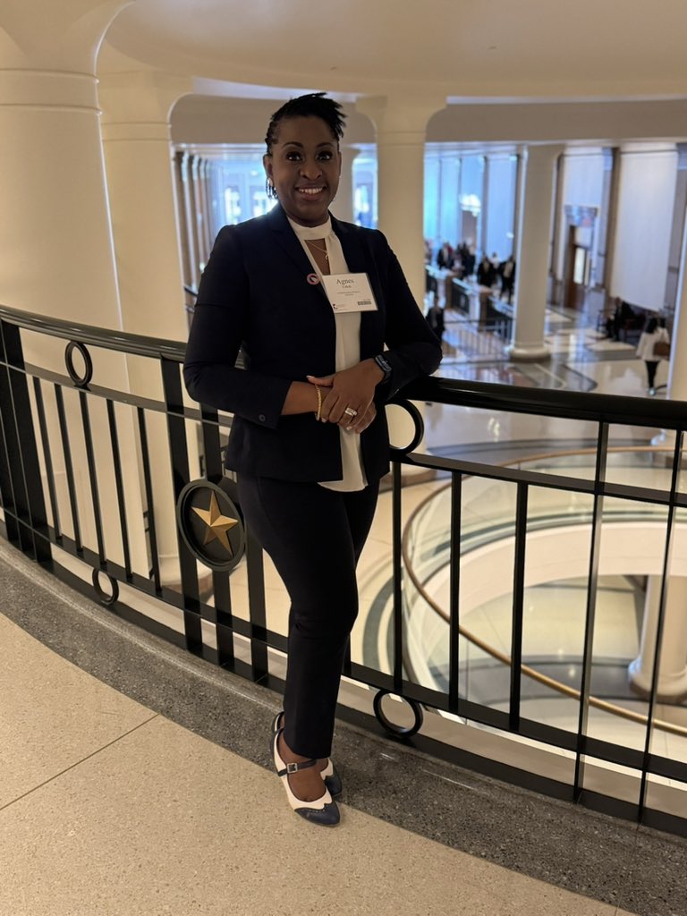 UdohAgnes's tweet photo. On March 4th, 2025, over 300 medical doctors, including pathologists, convened at the Texas State Capitol in Austin to advocate for our patients and uphold the integrity of our esteemed profession. Here is to making a true difference. #Advocacy #PatientCare #utmbpathology https://t.co/VsPfxywzhL