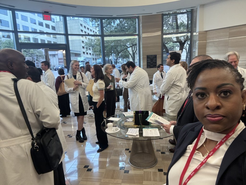 UdohAgnes's tweet photo. On March 4th, 2025, over 300 medical doctors, including pathologists, convened at the Texas State Capitol in Austin to advocate for our patients and uphold the integrity of our esteemed profession. Here is to making a true difference. #Advocacy #PatientCare #utmbpathology https://t.co/VsPfxywzhL