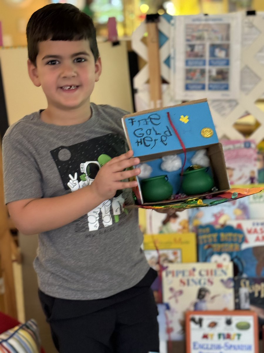 RCPS_EarlyLearn's tweet image. How to catch a Leprechaun? 🍀 
#familyproject #howtocatchaleprechaun 
#prek #dph #pat