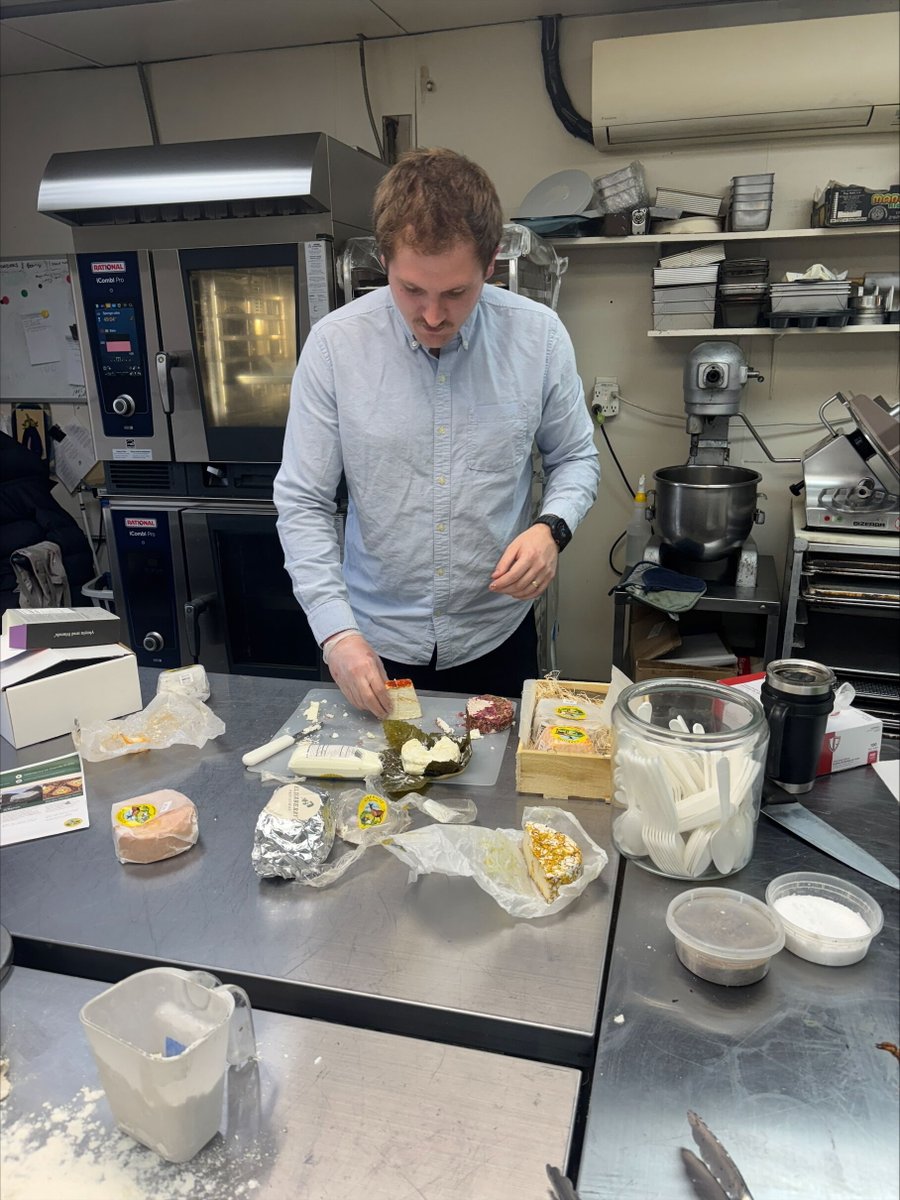 Our Louisville Customer Advocates hit the road with Sam from Capriole, introducing him to the chefs who know and love their incredible handcrafted goat cheese. 

Want to bring Capriole to your menu? Search “Capriole” at What Chefs Want and explore our selection!

#cheese