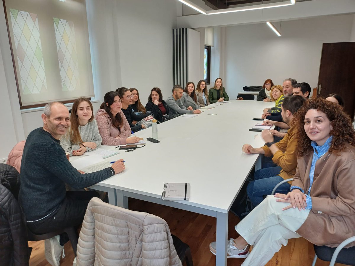 Promo_Economica's tweet image. 📣L’Oficina Tècnica de la Transformació prepara el nou Camp d’Innovació Talent Jove a la plana de Lleida pel pròxim 4 d’abril

👉Tècnics i tècniques comarcals es reuneixen per codefinir els reptes de fixació i atracció de talent jove al territori

🔗 promocioeconomica.cat/loficina-tecni…
